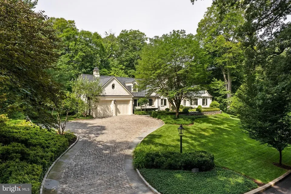 4 Bed 3 Bath Established Mid-Century Residence in Washington, DC - 2