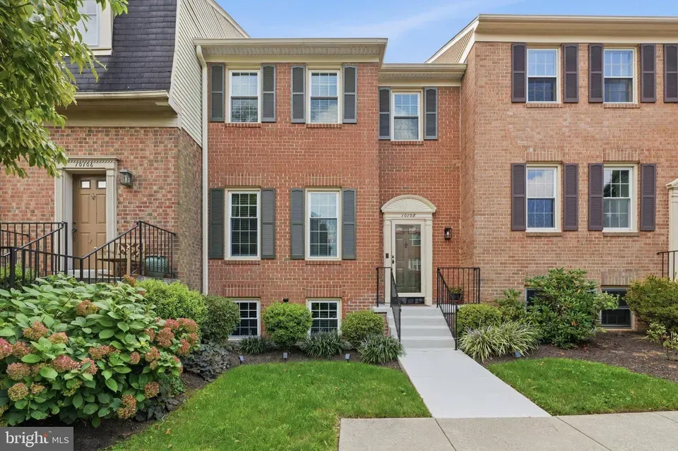4 Bed 3 Bath Established Multi-Level Townhouse in Bethesda, MD - 3