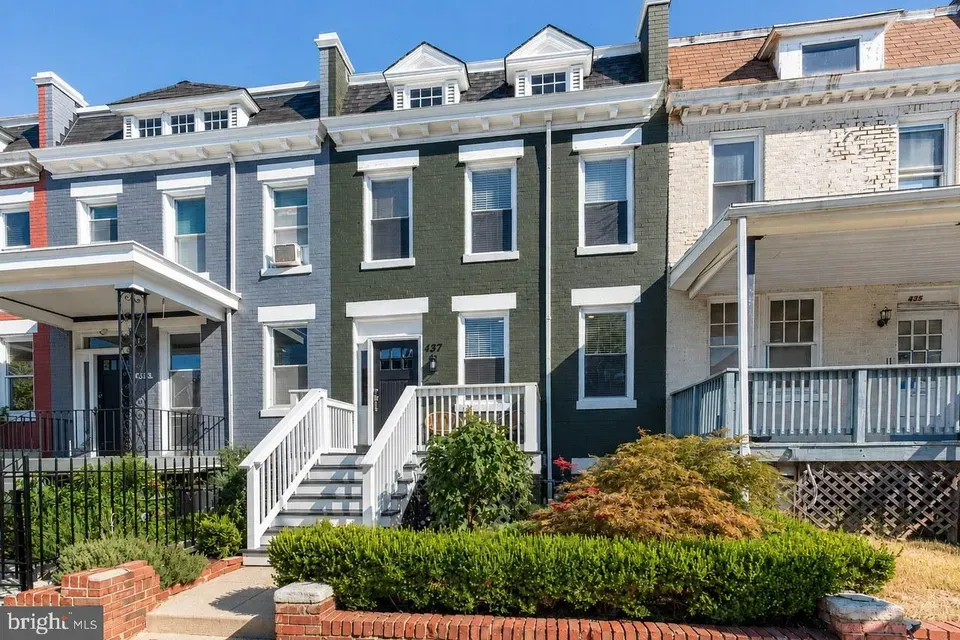 4 Bed 3 Bath Established Multi-Level Townhouse in Washington, DC - 1
