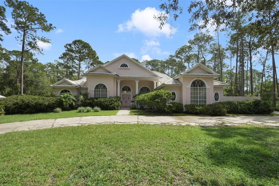 4 Bed 3 Bath Traditional Craftsman in Orlando, FL