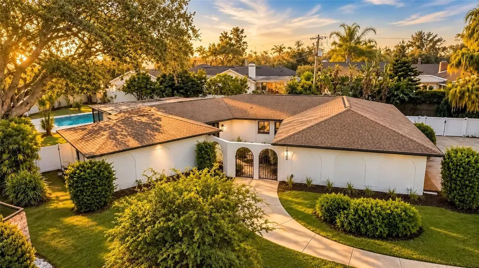 4 Bed 3 Bath Traditional Craftsman in Tampa, FL