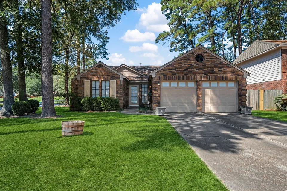 4 Bed 3 Bath Mid-Century Modern in Houston, TX