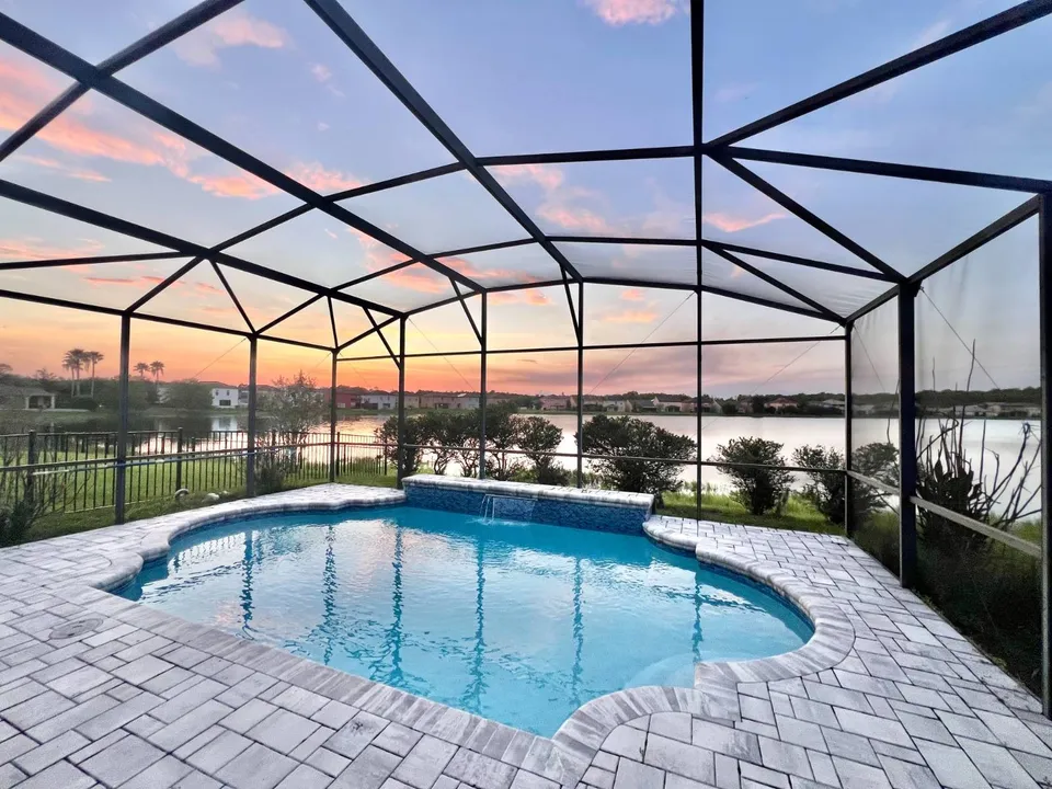 4 Bed 3 Bath Mid-Century Modern in Orlando, FL