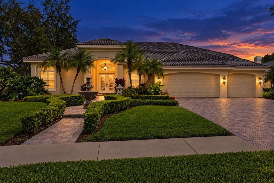 4 Bed 3 Bath Modern Farmhouse in Tampa, FL