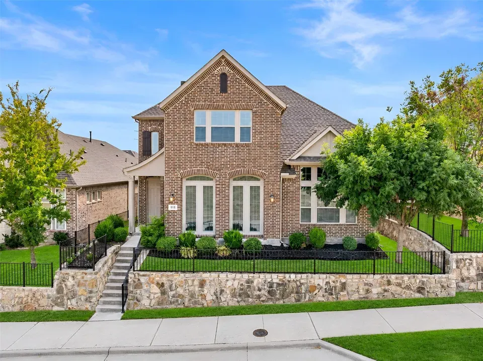 4 Bed 3 Bath Modern Contemporary Residence in Allen, TX