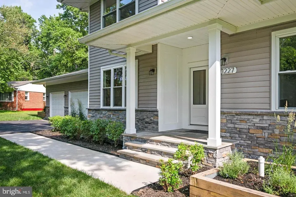 4 Bed 3 Bath Modern Contemporary Residence in Annapolis, MD - 2