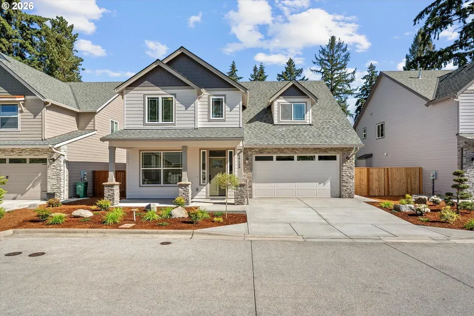 4 Bed 3 Bath Modern Contemporary Residence in Beaverton, OR