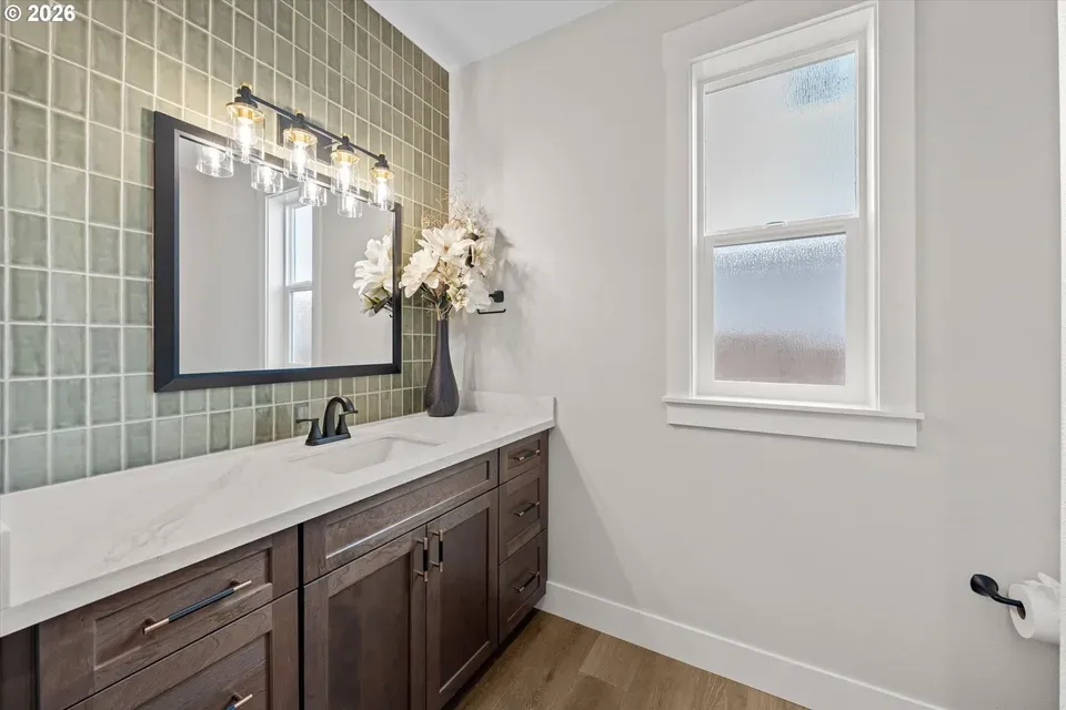 4 Bed 3 Bath Modern Contemporary Residence in Beaverton, OR - 5