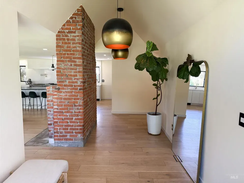 4 Bed 3 Bath Modern Contemporary Residence in Boise, ID - 2
