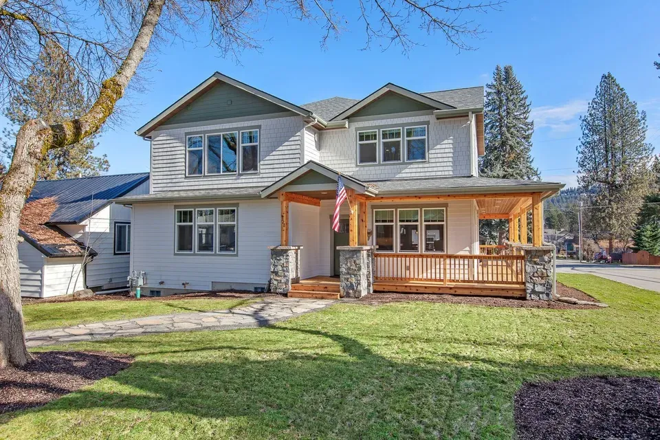 4 Bed 3 Bath Modern Contemporary Residence in Coeur d Alene, ID - 1