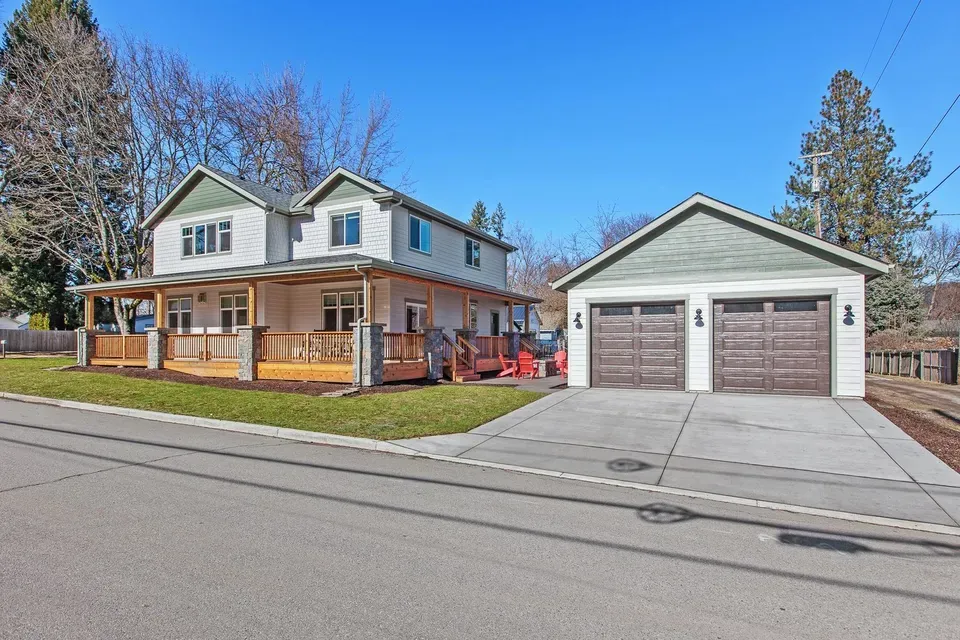 4 Bed 3 Bath Modern Contemporary Residence in Coeur d Alene, ID - 2