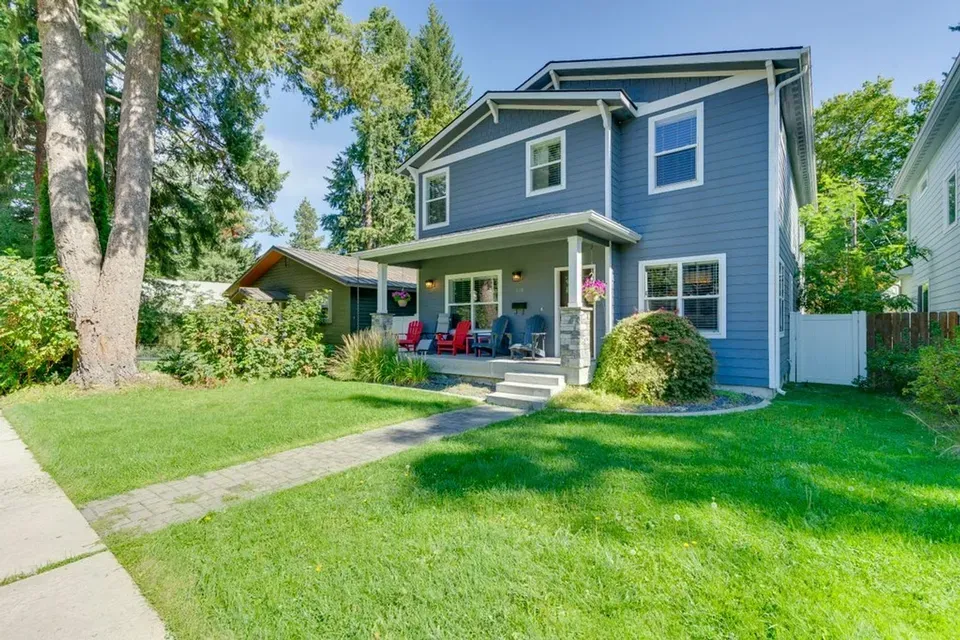 4 Bed 3 Bath Modern Contemporary Residence in Coeur d Alene, ID - 2