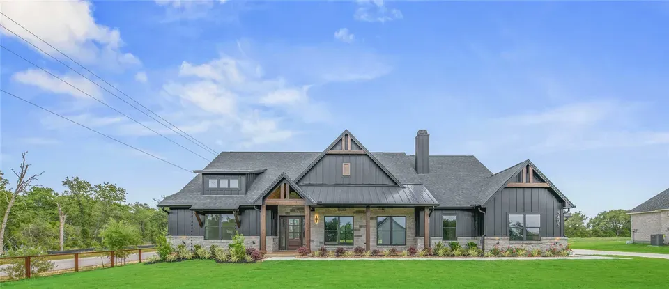 4 Bed 3 Bath Modern Contemporary Residence in College Station, TX - 1