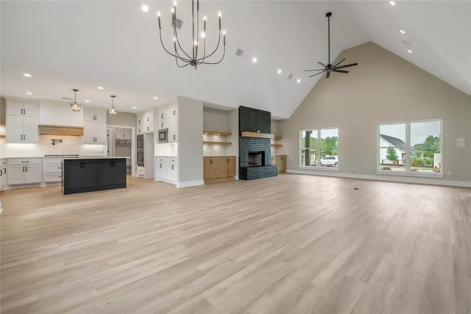 4 Bed 3 Bath Modern Contemporary Residence in College Station, TX - 5