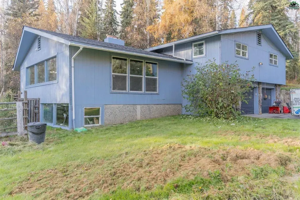 4 Bed 3 Bath Modern Contemporary Residence in Fairbanks, AK - 1