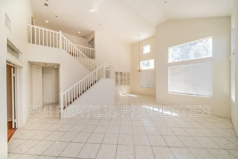 4 Bed 3 Bath Modern Contemporary Residence in Fontana, CA - 5