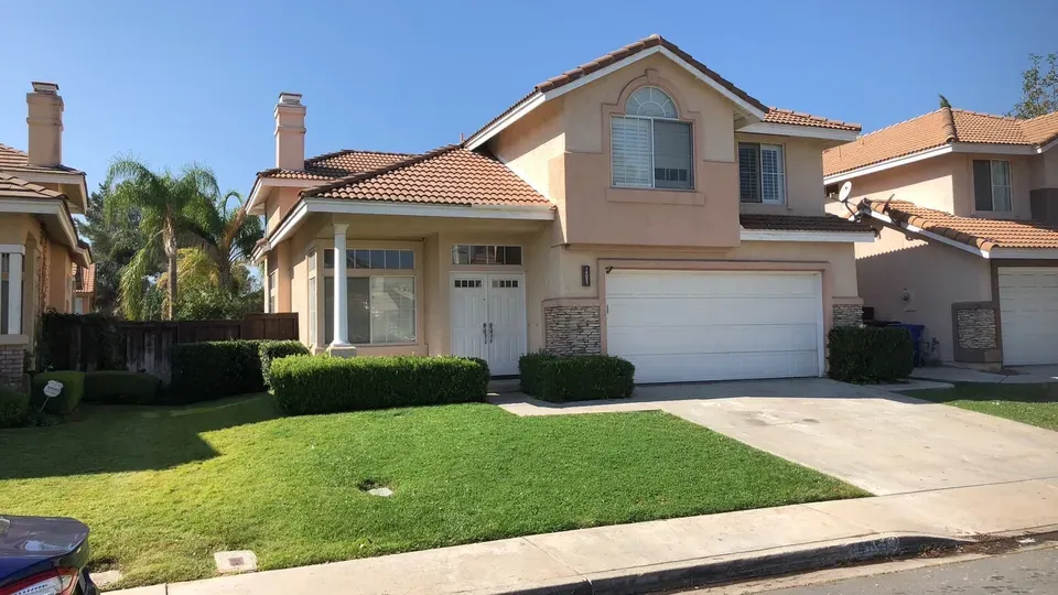 4 Bed 3 Bath Modern Contemporary Residence in Fontana, CA