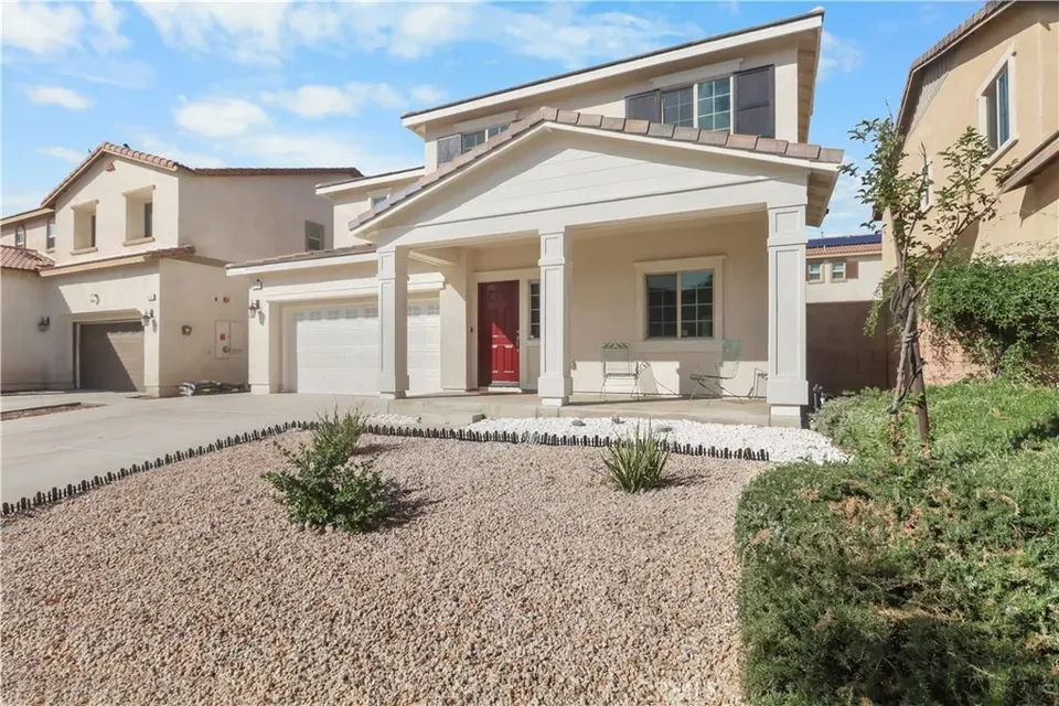 4 Bed 3 Bath Modern Contemporary Residence in Fontana, CA