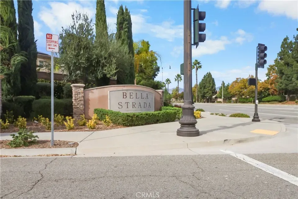 4 Bed 3 Bath Modern Contemporary Residence in Fontana, CA - 2