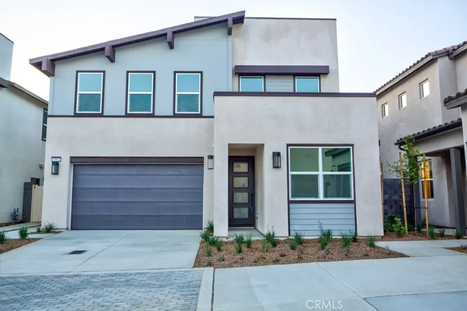 4 Bed 3 Bath Modern Contemporary Residence in Fontana, CA - 2