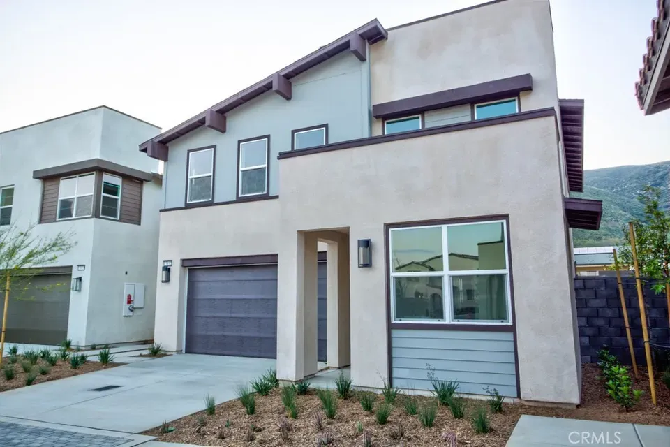 4 Bed 3 Bath Modern Contemporary Residence in Fontana, CA - 3