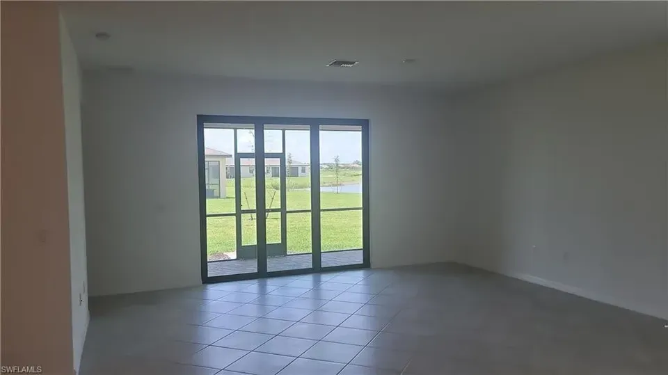4 Bed 3 Bath Modern Contemporary Residence in Fort Myers, FL - 4