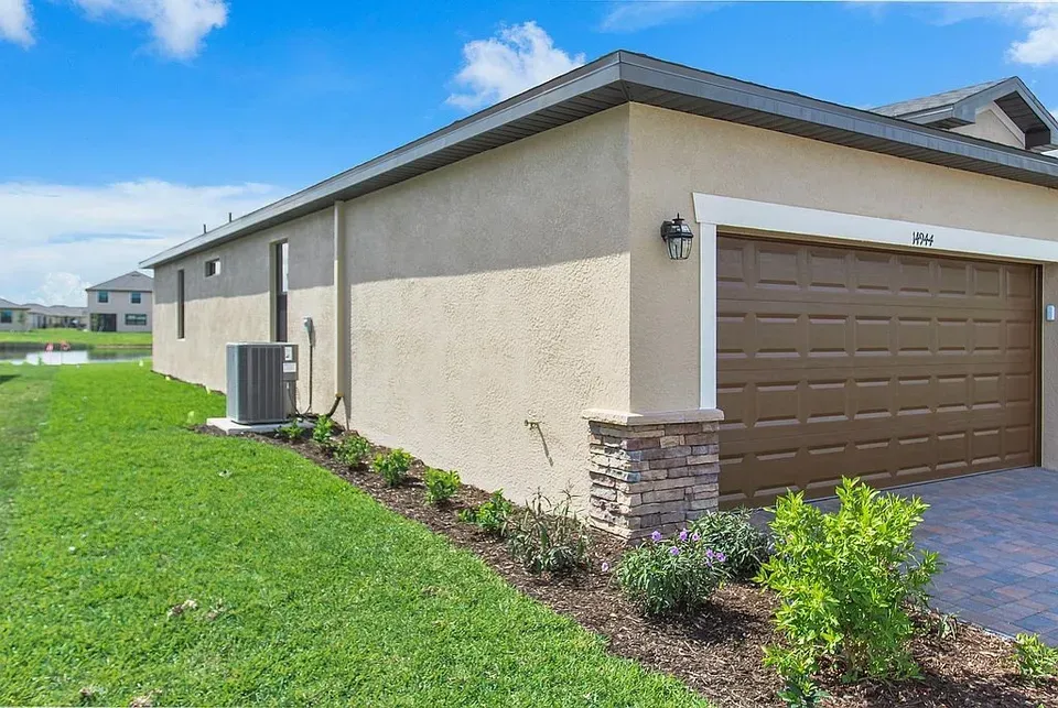 4 Bed 3 Bath Modern Contemporary Residence in Fort Myers, FL - 4