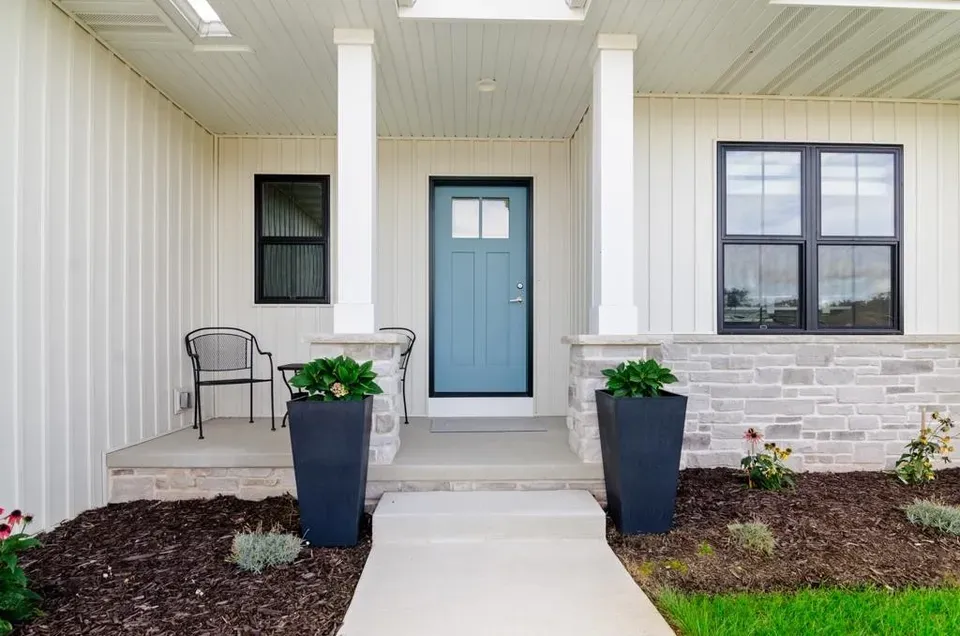 4 Bed 3 Bath Modern Contemporary Residence in Green Bay, WI - 3