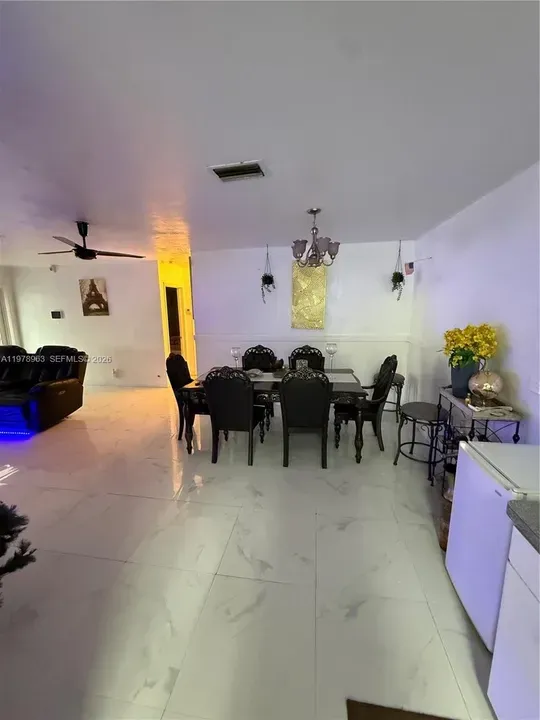 4 Bed 3 Bath Modern Contemporary Residence in Hollywood, FL - 3