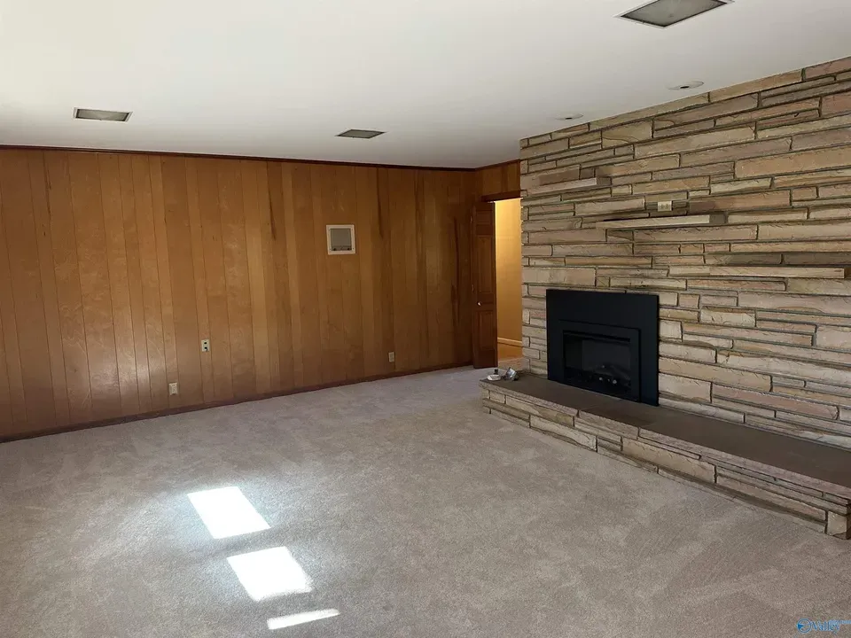 4 Bed 3 Bath Modern Contemporary Residence in Huntsville, AL - 3