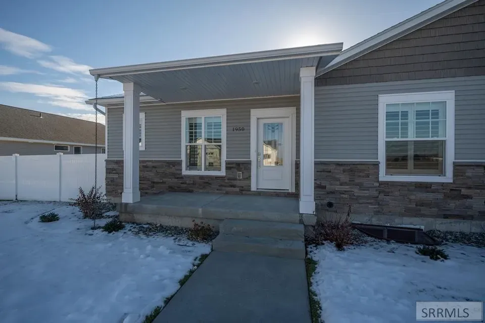 4 Bed 3 Bath Modern Contemporary Residence in Idaho Falls, ID