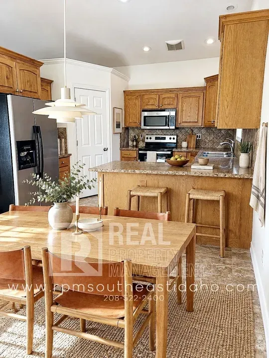 4 Bed 3 Bath Modern Contemporary Residence in Idaho Falls, ID - 2