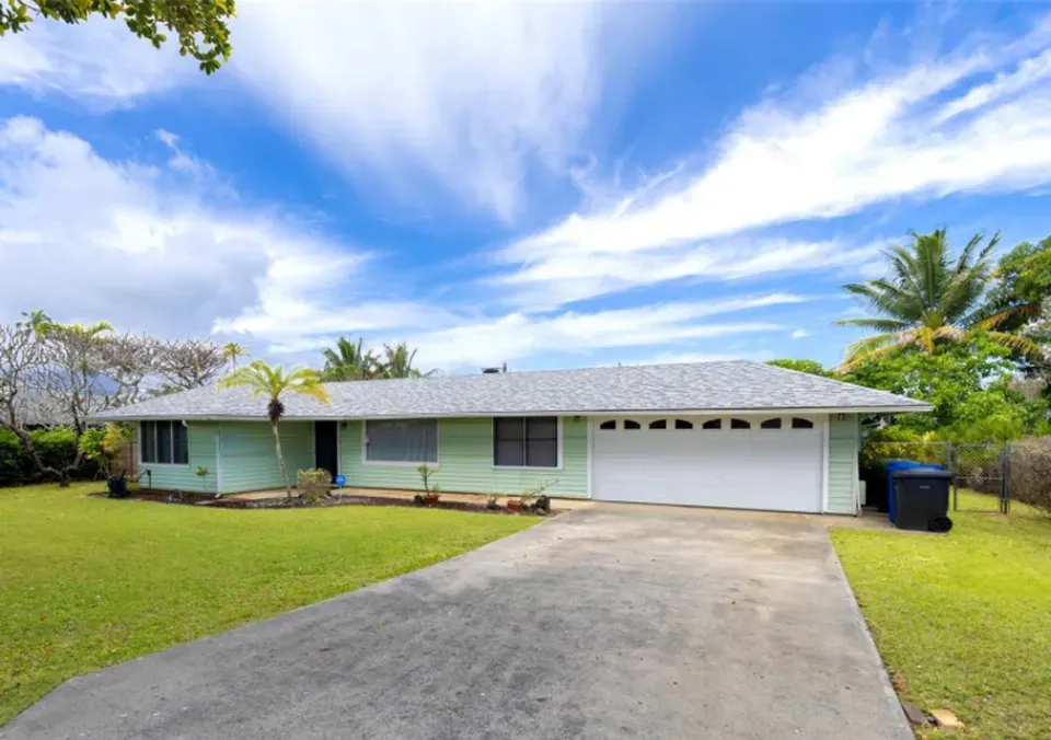 4 Bed 3 Bath Modern Contemporary Residence in Kailua, HI