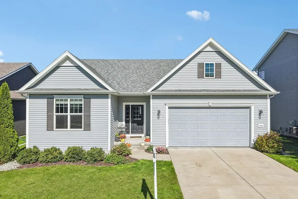 4 Bed 3 Bath Modern Contemporary Residence in Madison, WI - 1