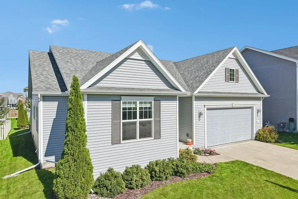 4 Bed 3 Bath Modern Contemporary Residence in Madison, WI - 2