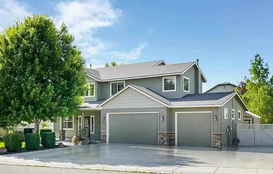 4 Bed 3 Bath Modern Contemporary Residence in Meridian, ID - 1