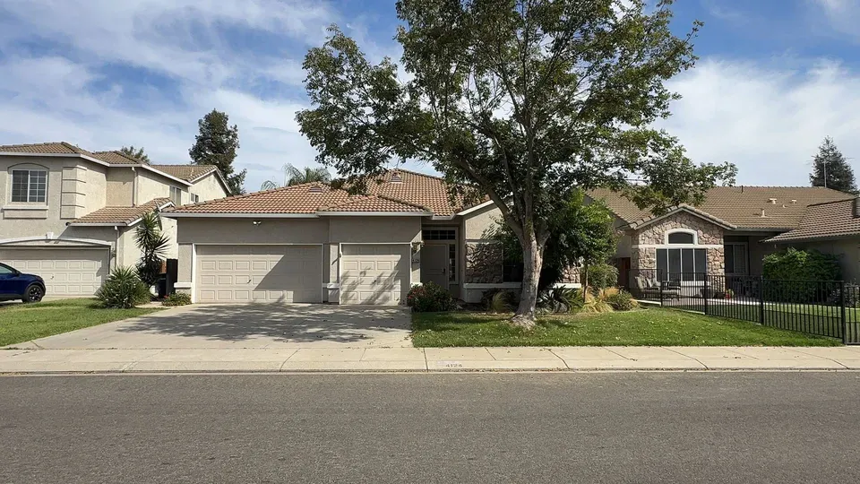 4 Bed 3 Bath Modern Contemporary Residence in Modesto, CA - 1