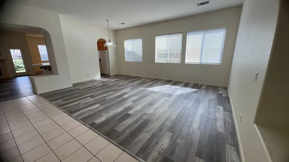 4 Bed 3 Bath Modern Contemporary Residence in Modesto, CA - 4