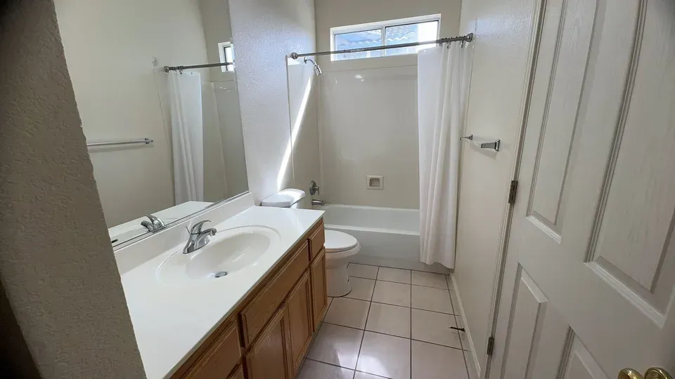 4 Bed 3 Bath Modern Contemporary Residence in Modesto, CA - 5