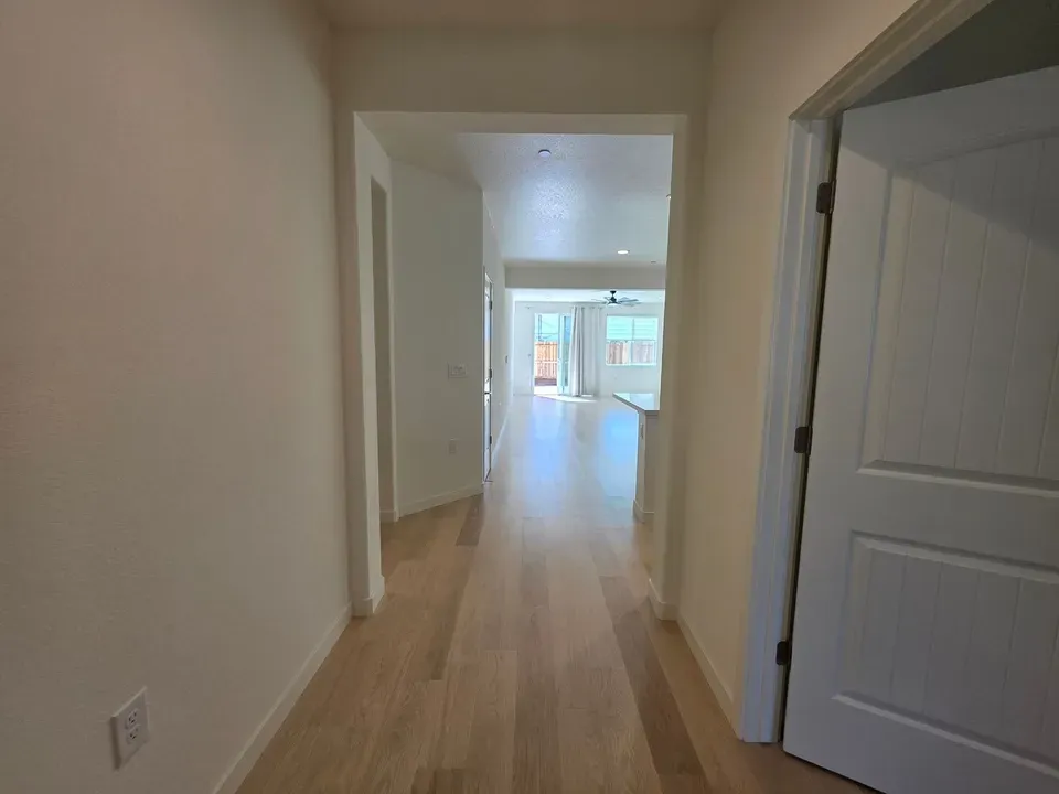 4 Bed 3 Bath Modern Contemporary Residence in Modesto, CA - 5