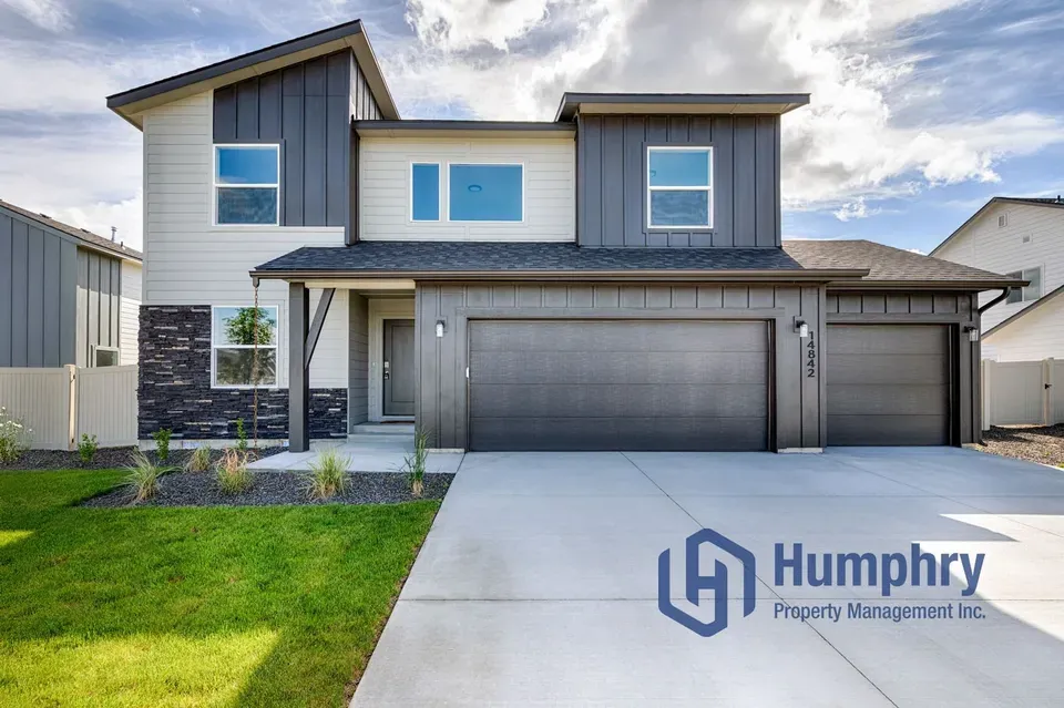 4 Bed 3 Bath Modern Contemporary Residence in Nampa, ID - 2