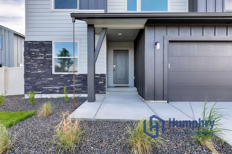 4 Bed 3 Bath Modern Contemporary Residence in Nampa, ID - 3