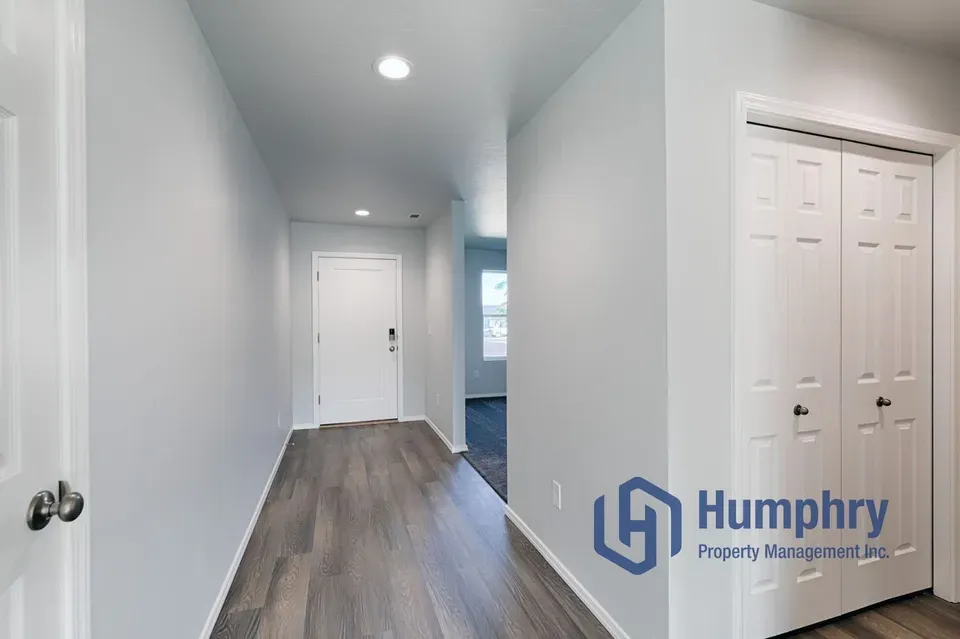 4 Bed 3 Bath Modern Contemporary Residence in Nampa, ID - 4