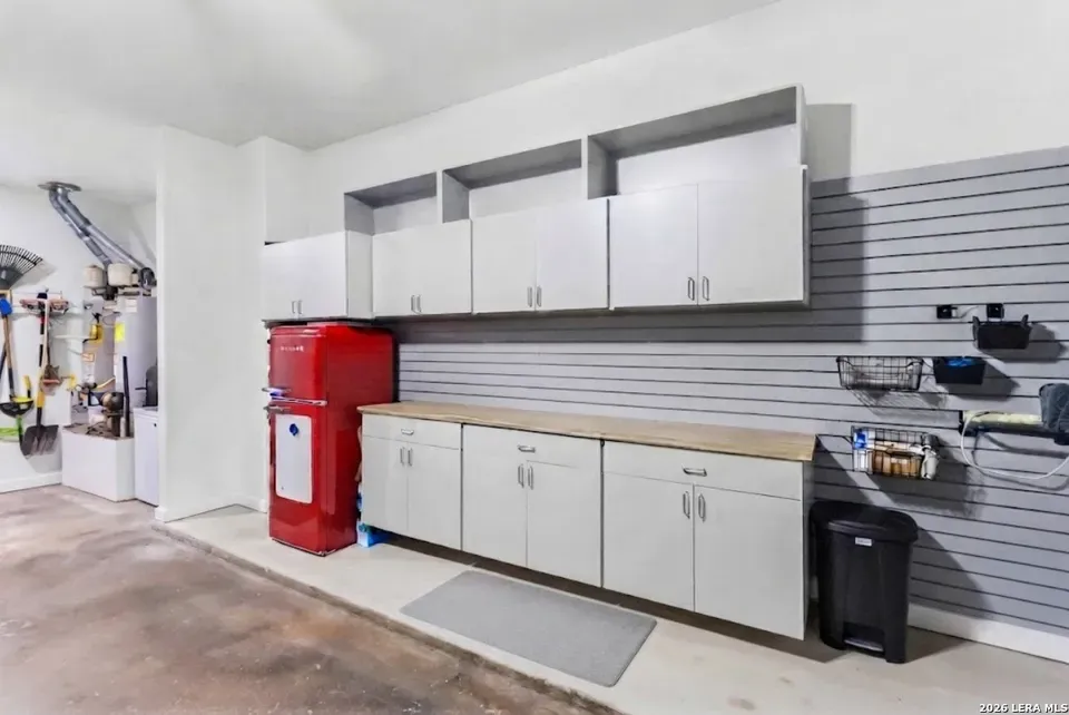 4 Bed 3 Bath Modern Contemporary Residence in New Braunfels, TX - 4