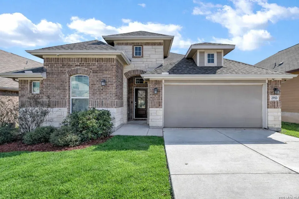 4 Bed 3 Bath Modern Contemporary Residence in New Braunfels, TX - 1
