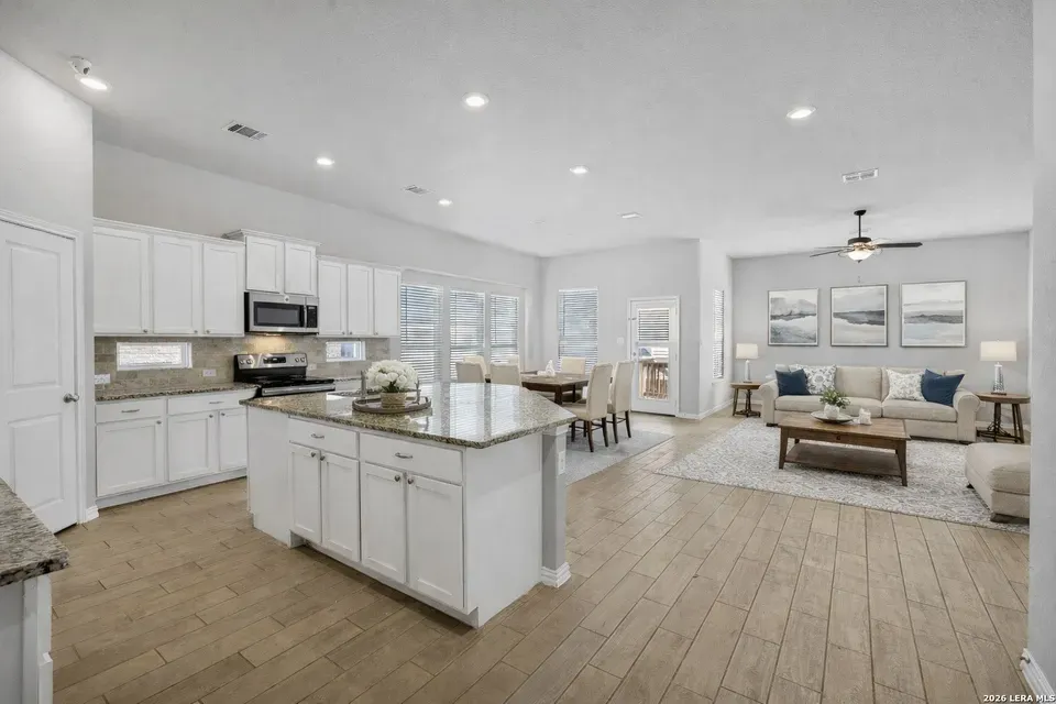 4 Bed 3 Bath Modern Contemporary Residence in New Braunfels, TX - 5