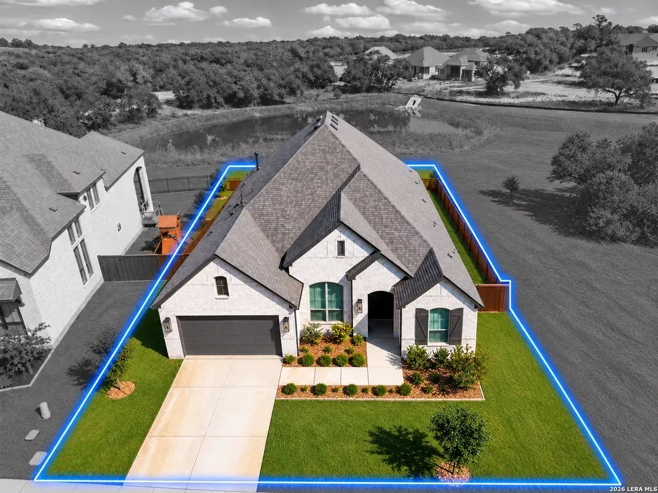 4 Bed 3 Bath Modern Contemporary Residence in New Braunfels, TX - 3