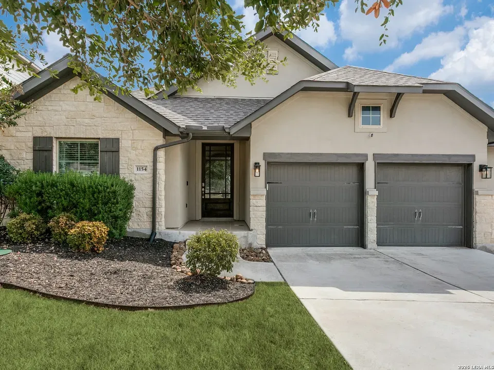 4 Bed 3 Bath Modern Contemporary Residence in New Braunfels, TX - 1