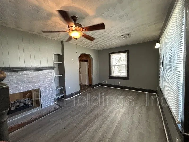 4 Bed 3 Bath Modern Contemporary Residence in Norfolk, VA - 2