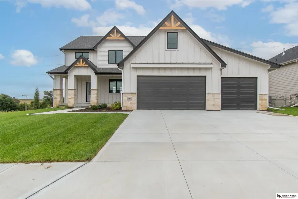 4 Bed 3 Bath Modern Contemporary Residence in Omaha, NE - 1